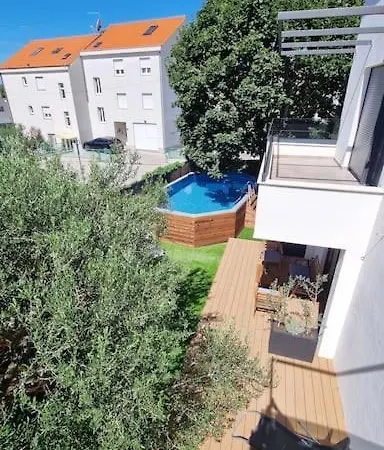 Apartment Maslina House - Family 2 With Pool Solin