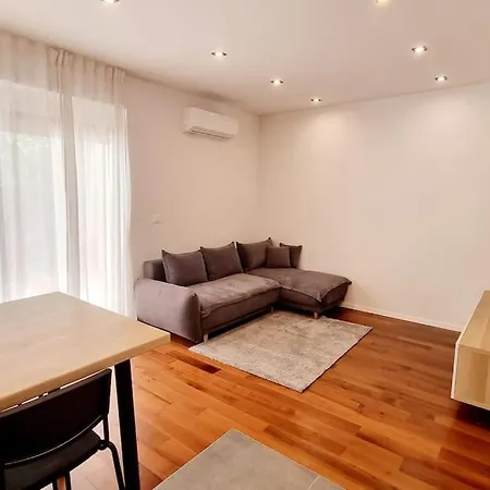 Apartment Maslina House - Family 2 With Pool