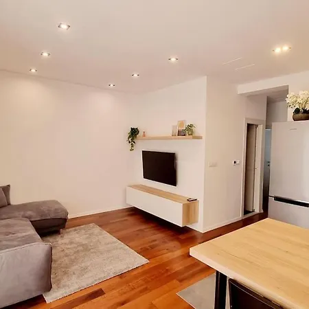 Maslina House - Family 2 With Pool Apartment
