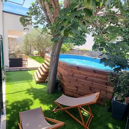 Maslina House - Family 2 With Pool * Solin