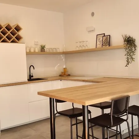 Maslina House - Family 2 With Pool Apartman